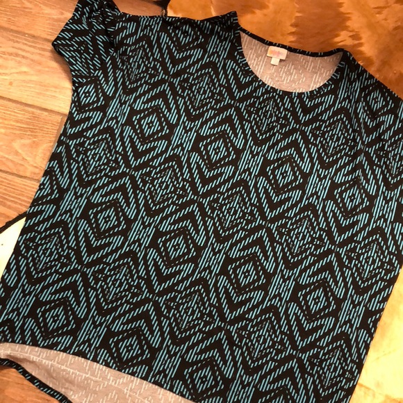LuLaRoe Tops - Lularoe xxl Irma.